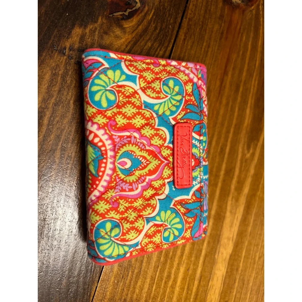 Vera Bradley Trifold Wallet Womens Multicolor Paisley Quilted Excellent